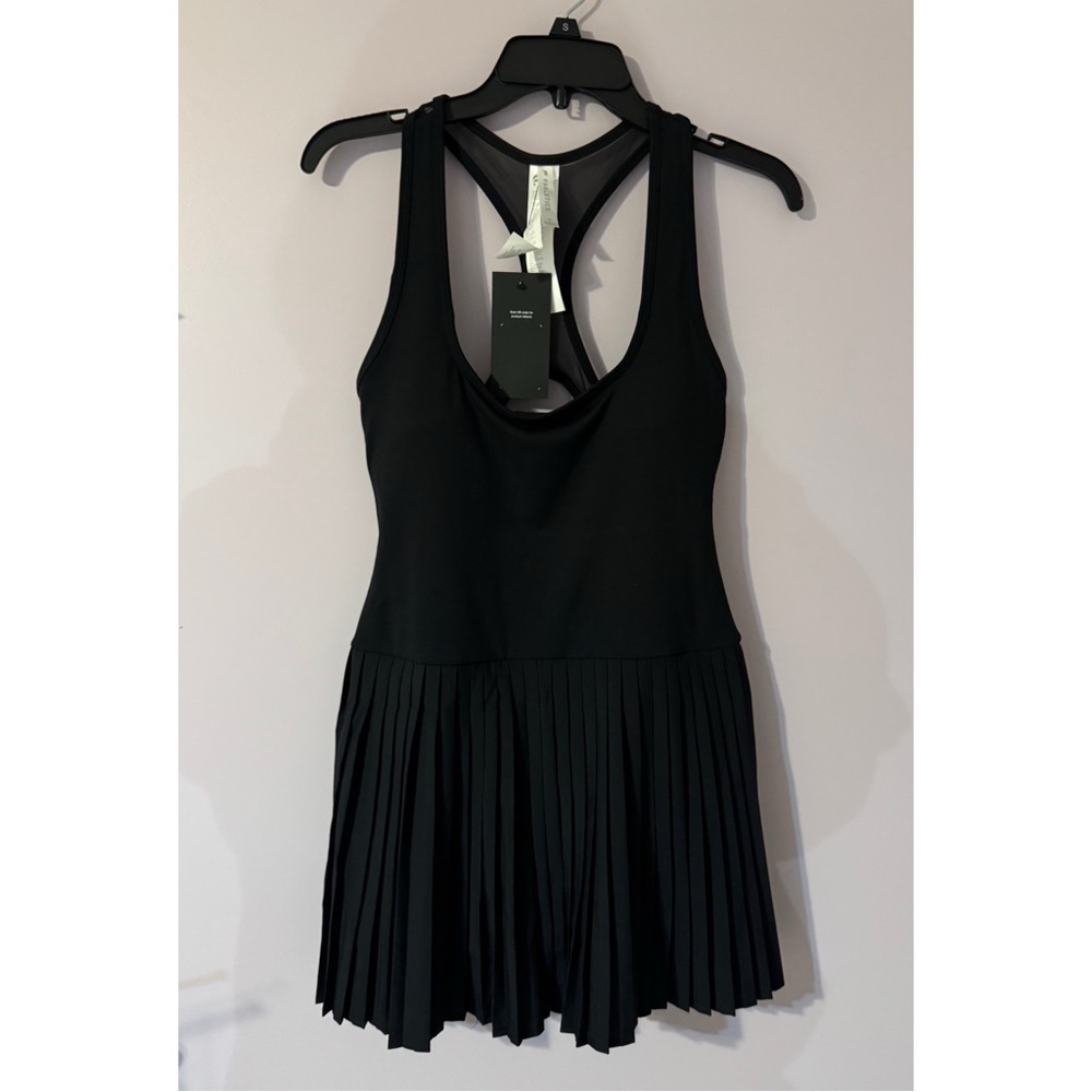 Fabletics Hot Shot Pleated Dress Ultra Mini (Black/Small)